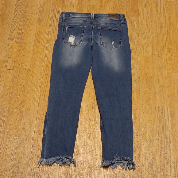 ALMOST FAMOUS DESTROYED CROPPED FRAYED SKINNY BLUE JEANS - Picture 4 of 4